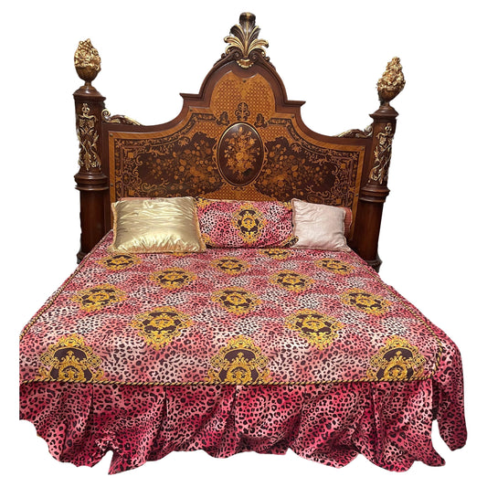 Grande Letto francese in legno intarsiato in stile Luigi XV anni 70