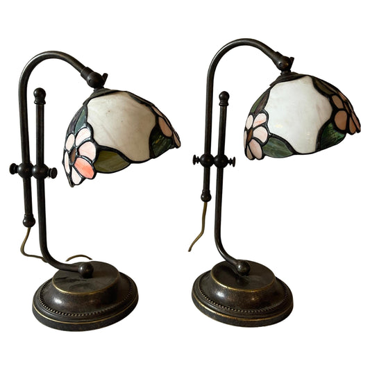 Bellisima Coppia di lampada da tavolo stile tiffany con mosaico floreal in vetro