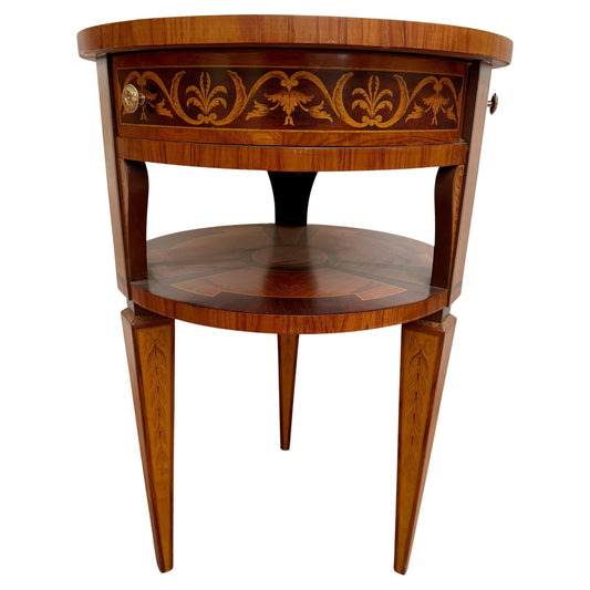 Tavolino antico da centrostanza in legno policromi appartenente con 3 cassetti