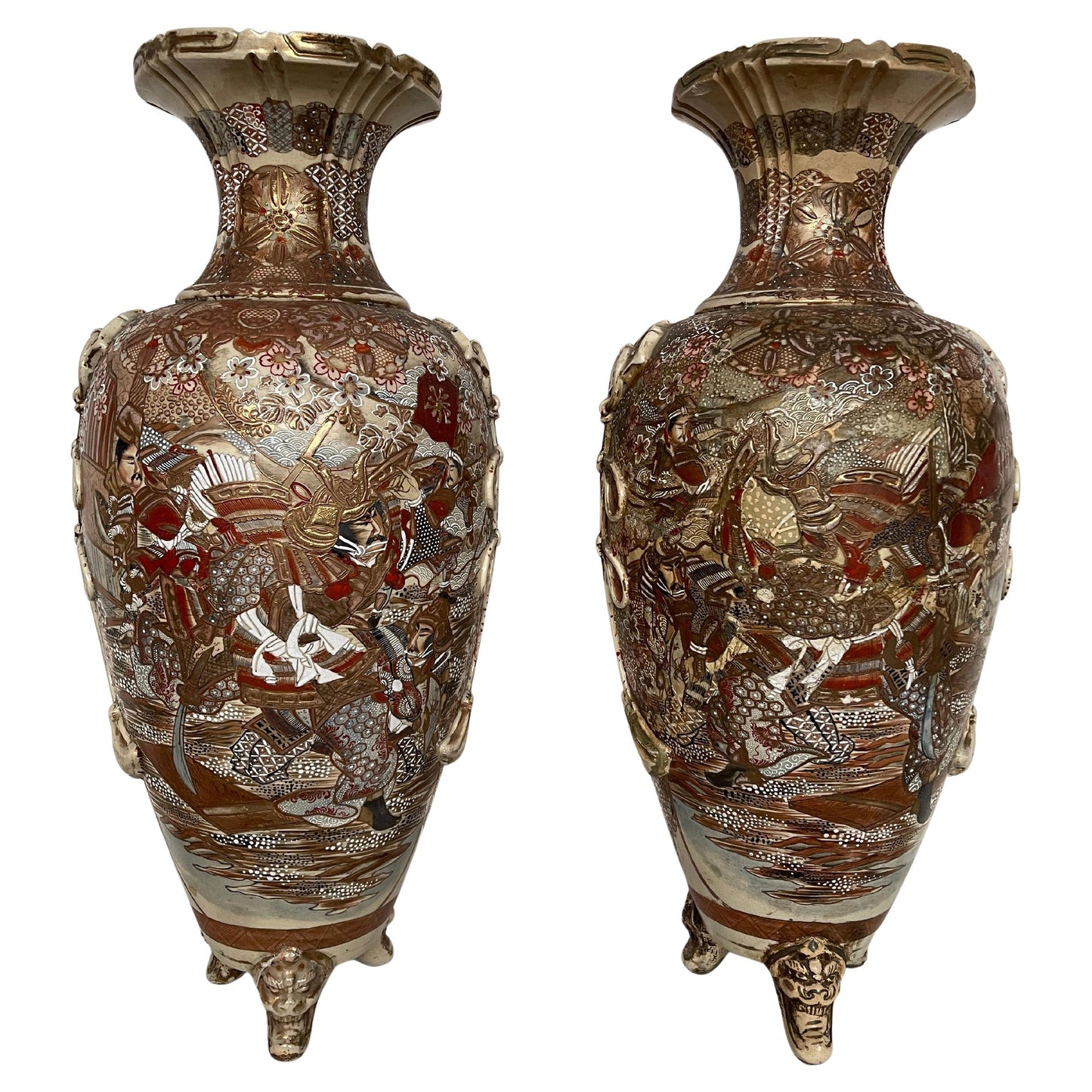 Grande coppia di antichi vasi imperiali giapponesi satsuma del XIX secolo