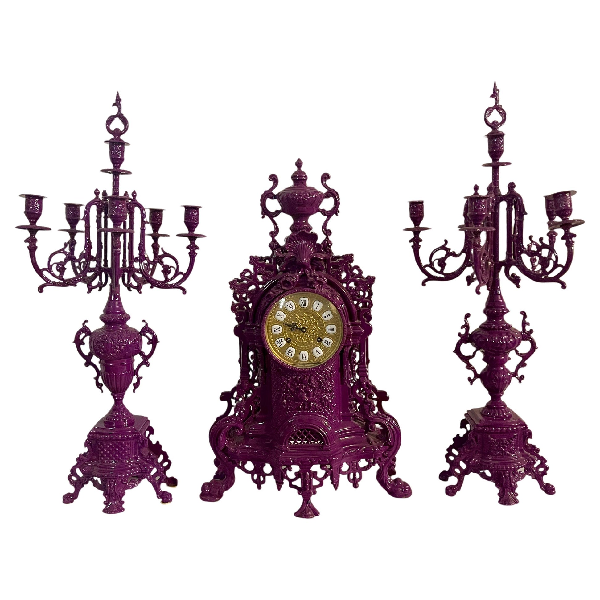 Trittico di candelabri viola con orologio meccanico in stile barocco anni '90