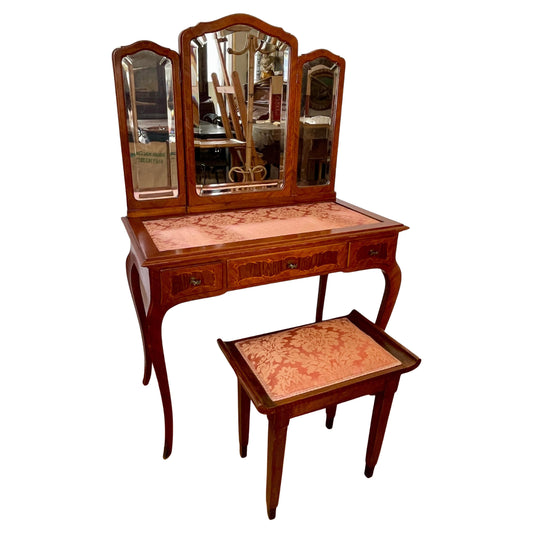 Toilette vintage con tre specchi e sgabello italiano imbottito degli anni '80