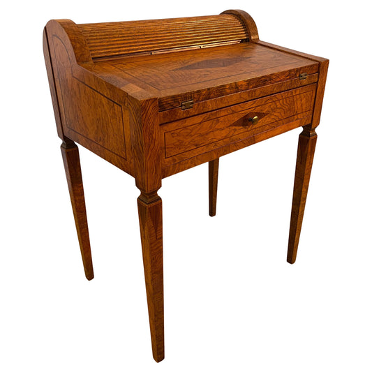 Scrivania in legno noce intarsiato stile italiano anni '60