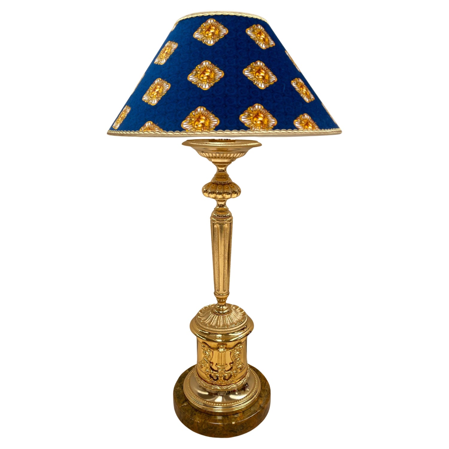 Maestosa lampada da tavolo versailles in bronzo e marmo, XX secolo