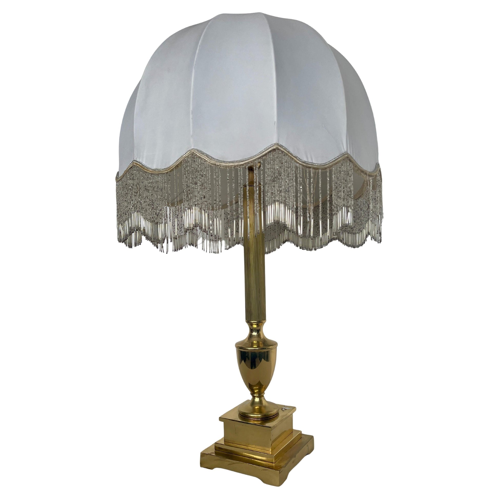 Lampada da tavolo in stile Art Deco classico con paralume forma bombata