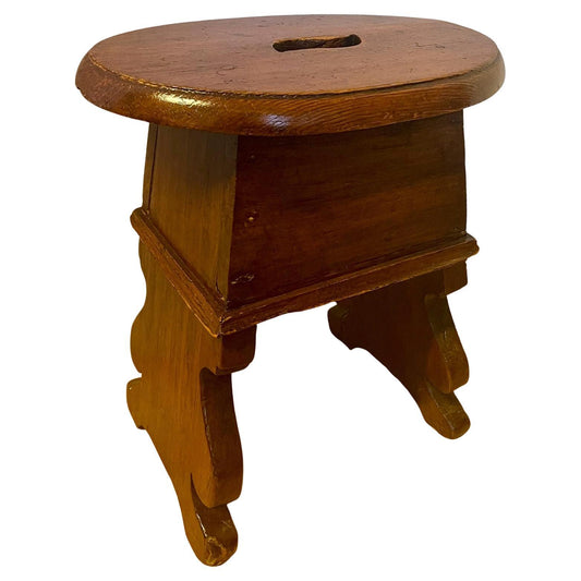 Sgabello basso in legno rustico italiano 1930