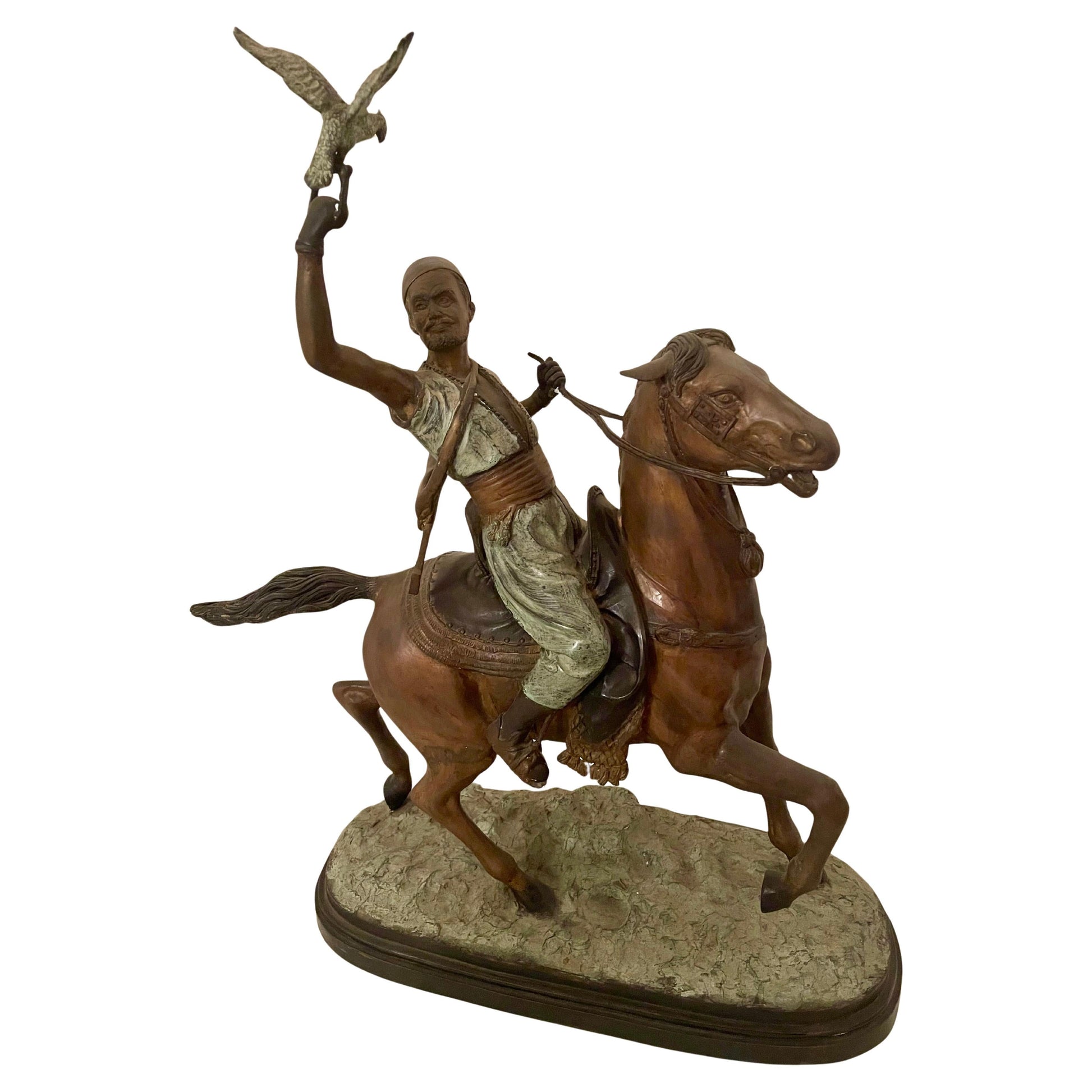 Scultura “Cavaliere con falco” in stile bronzo, XIX secolo