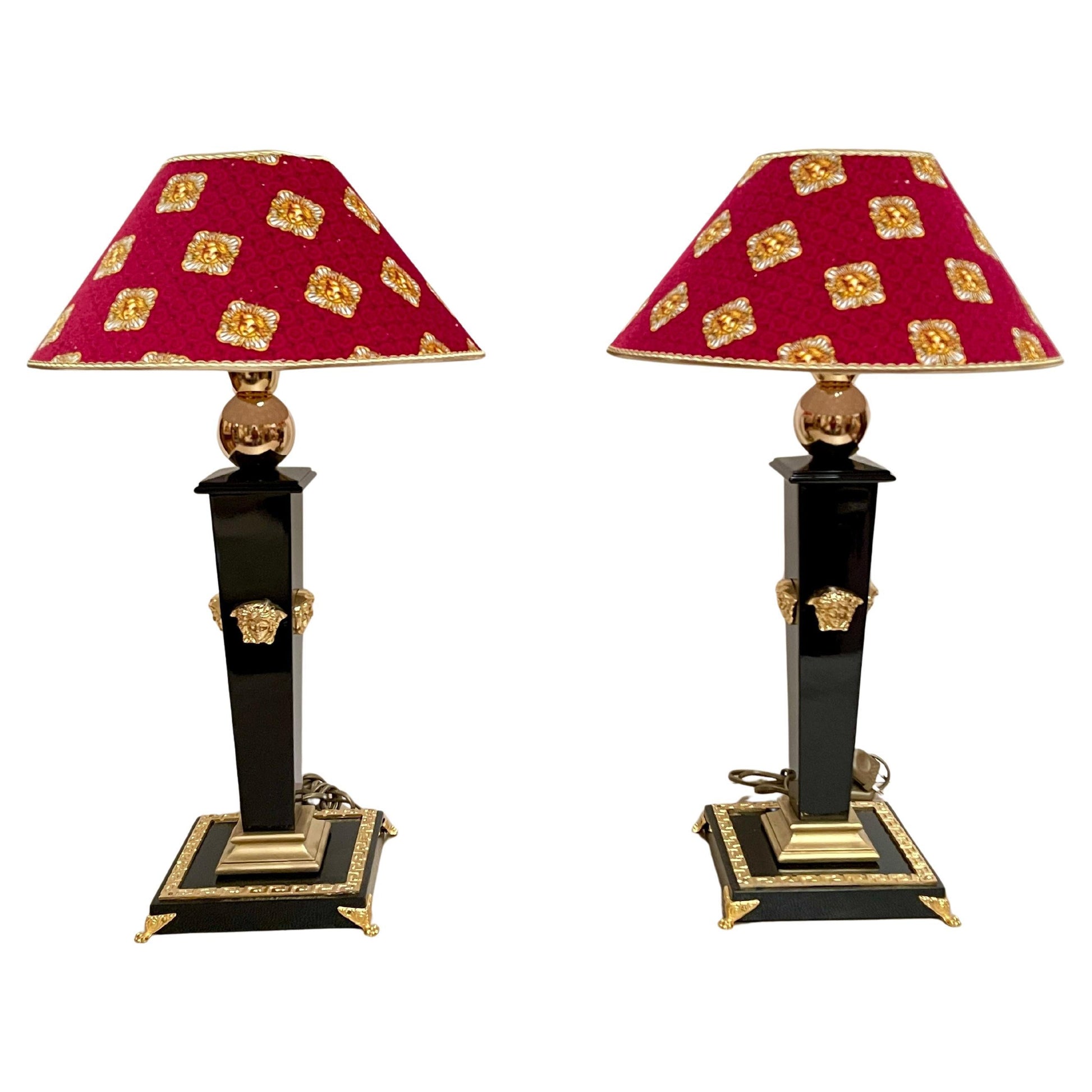 Coppia di Lampade da Tavolo Stile Neoclassico in Nero e Oro - "Le Sfingi d'Oro"