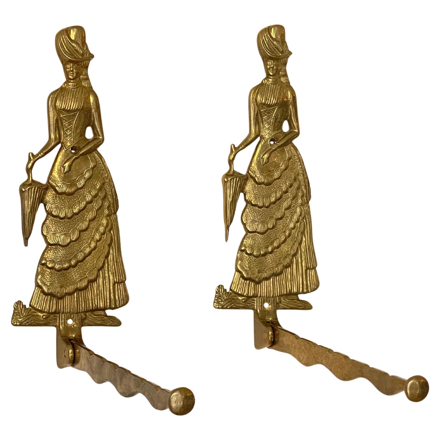 Coppia di appendiabiti da parete in ottone – Figure femminili stile liberty