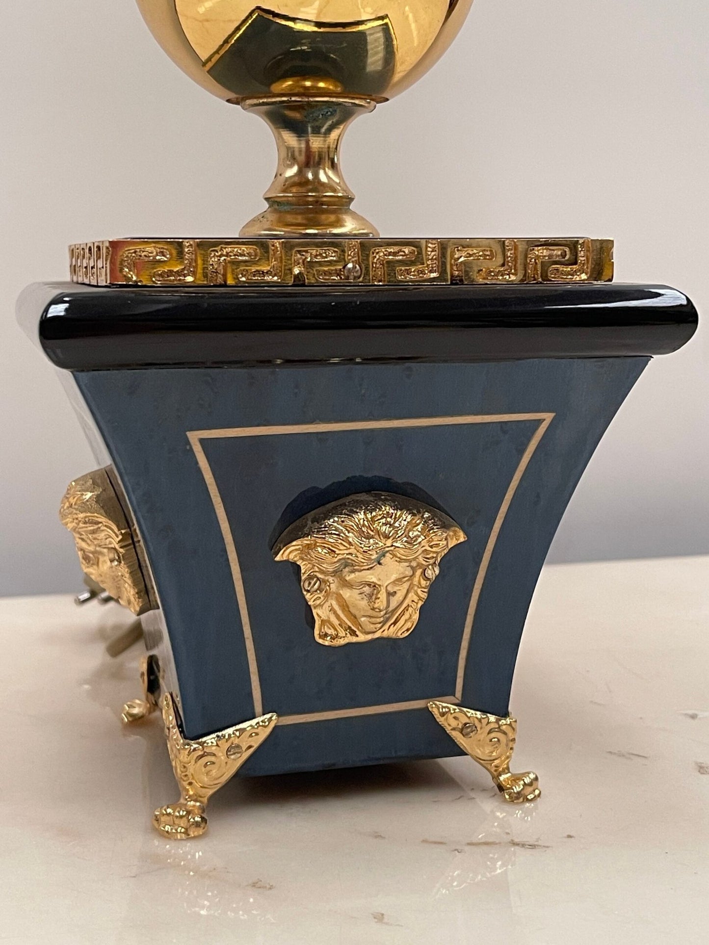 - Eleganza e Raffinatezza