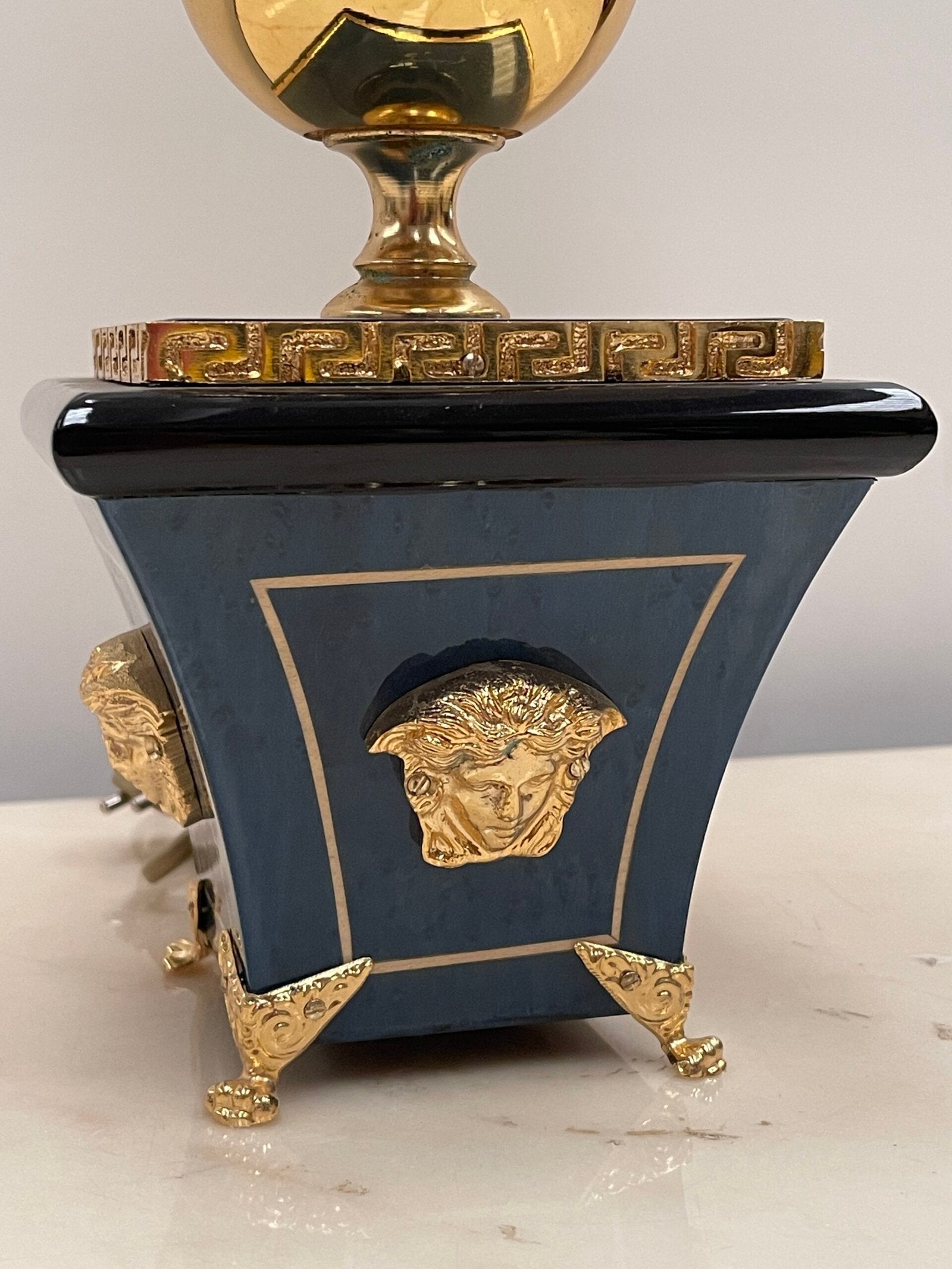 - Eleganza e Raffinatezza