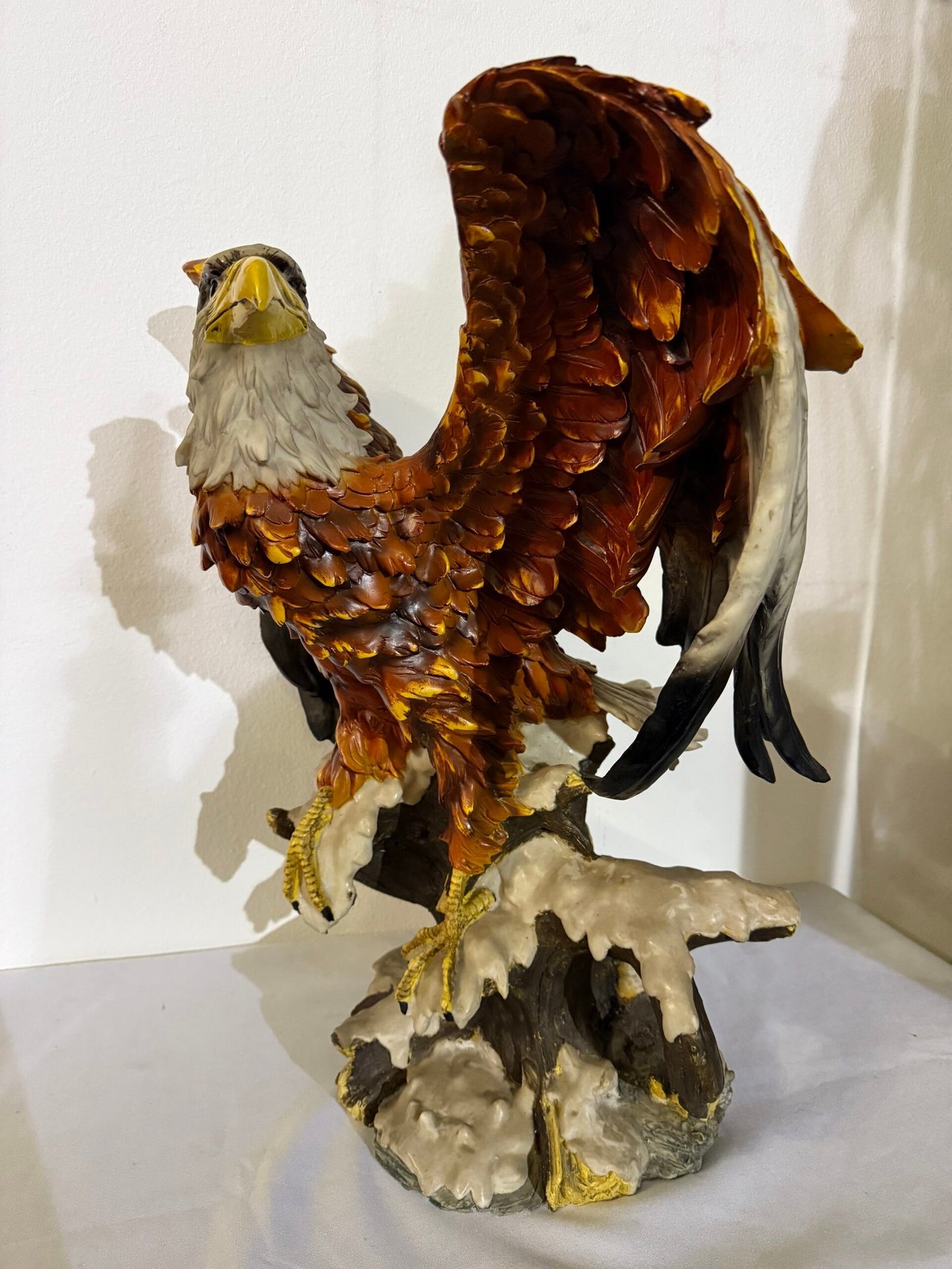 Statua di Aquila Calva in Resina Polichroma