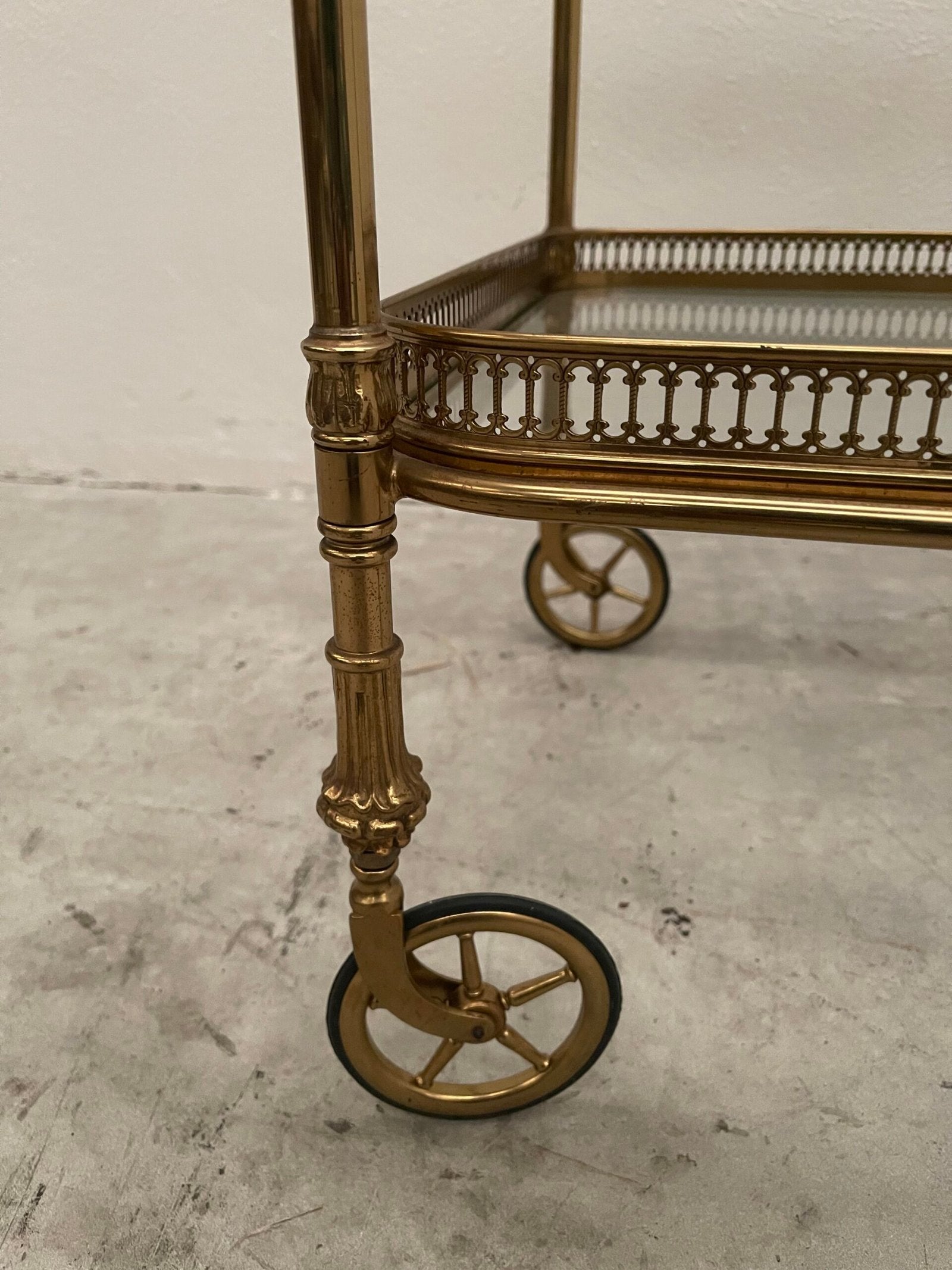 Carrello da tè in ottone dorato e vetro - stile francese