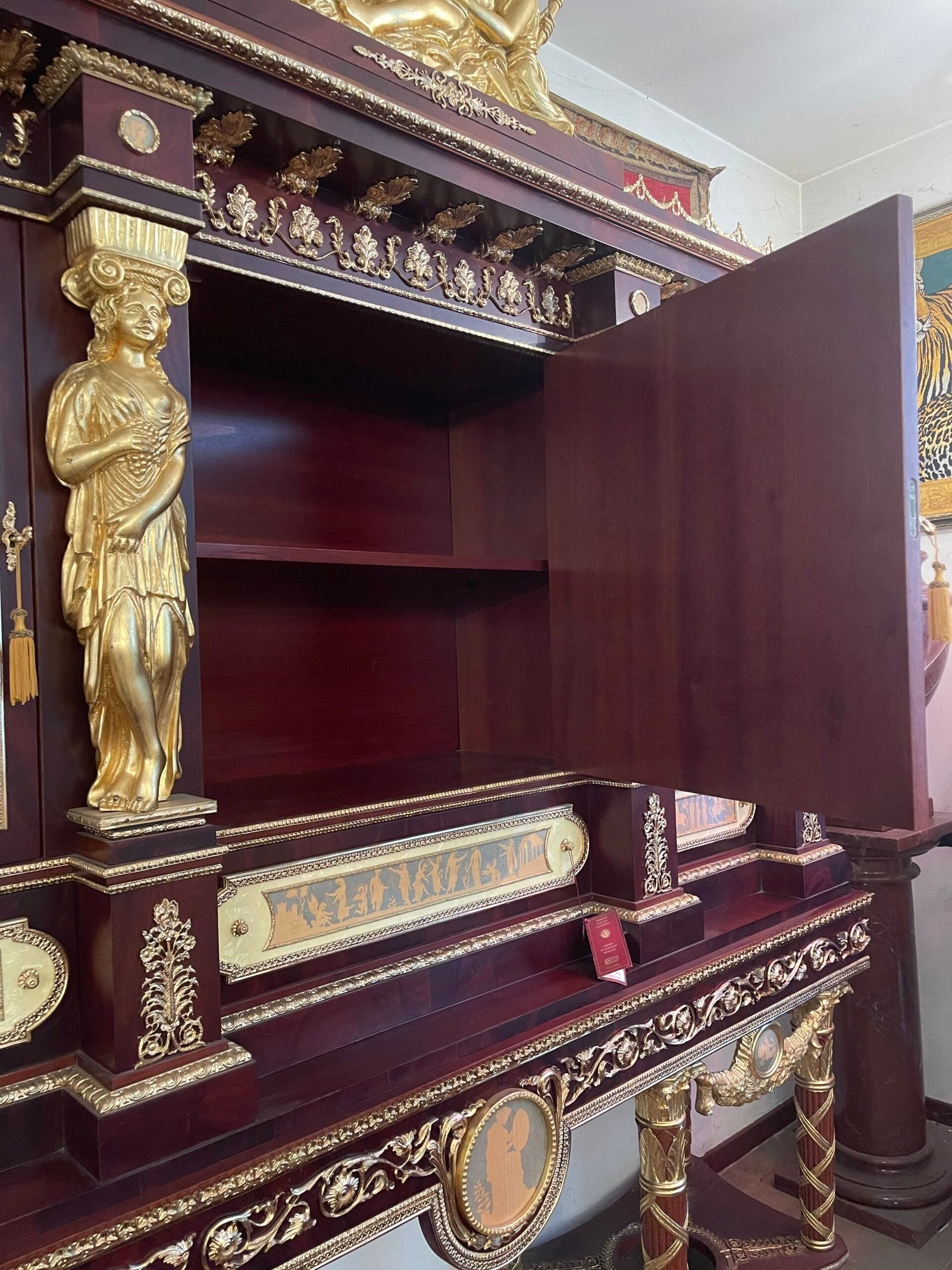 Cabinetto da Monetieri Maria Antonietta – Eleganza e Raffinatezza del XX Secolo