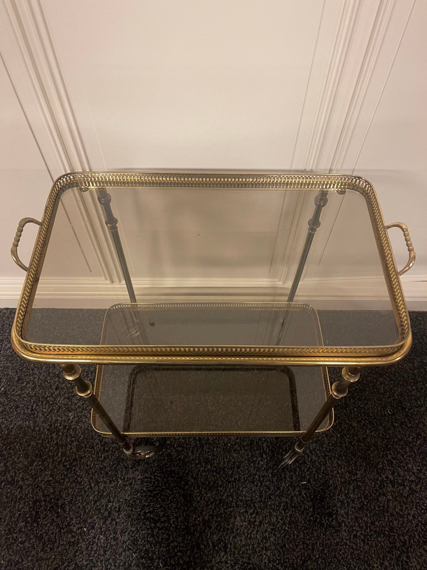 Carrello da tè vintage in ottone e vetro