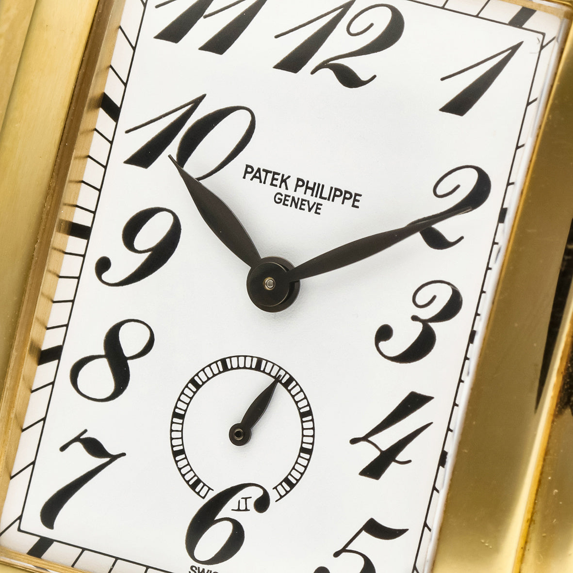 GONDOLO 5024/1 FULL YELLOW GOLD PORCELAIN-WHITE DIAL EXTRACT FROM THE ARCHIVES PATEK PHILIPPE YEAR 2003 30X38MM